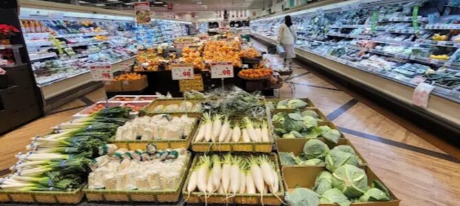 24時間営業のスーパーマーケットを発見！